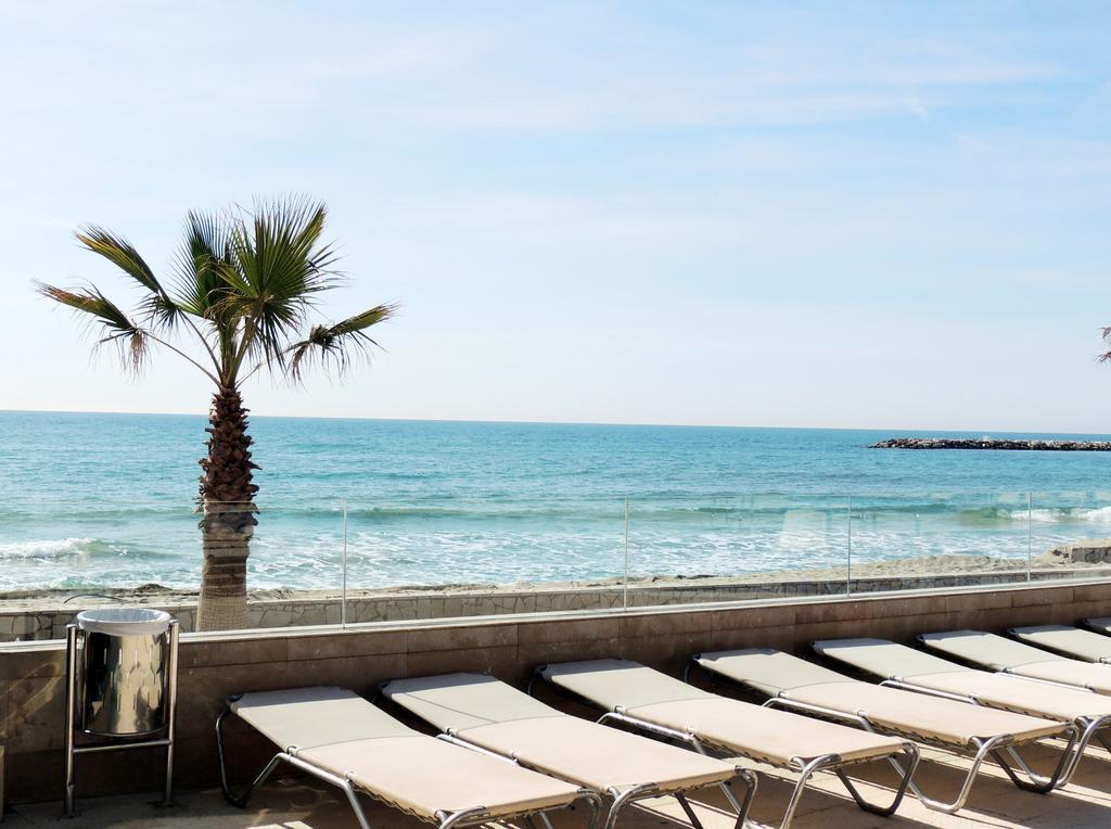 Apartamentos Turisticos Augustus Cambrils Zewnętrze zdjęcie